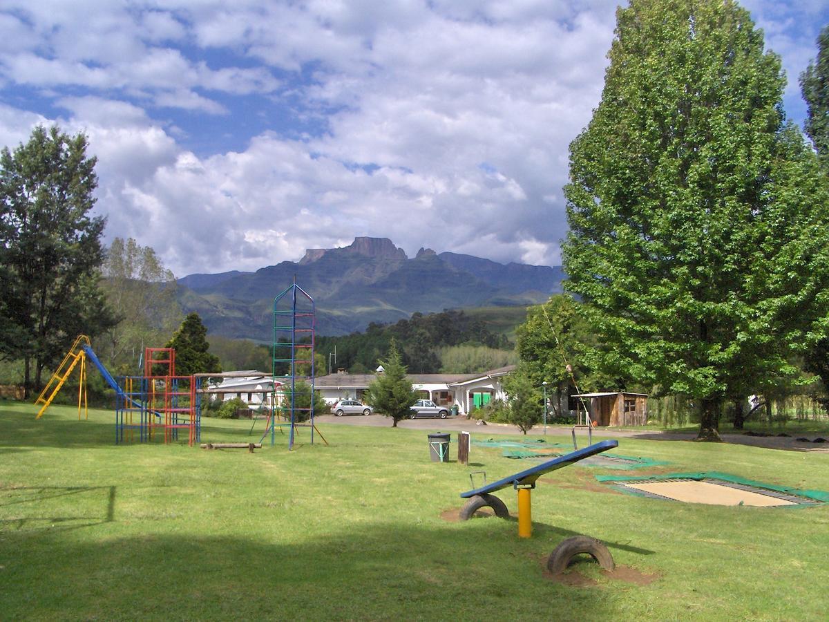 Dragon Peaks Mountain Resort Champagne Valley Εξωτερικό φωτογραφία