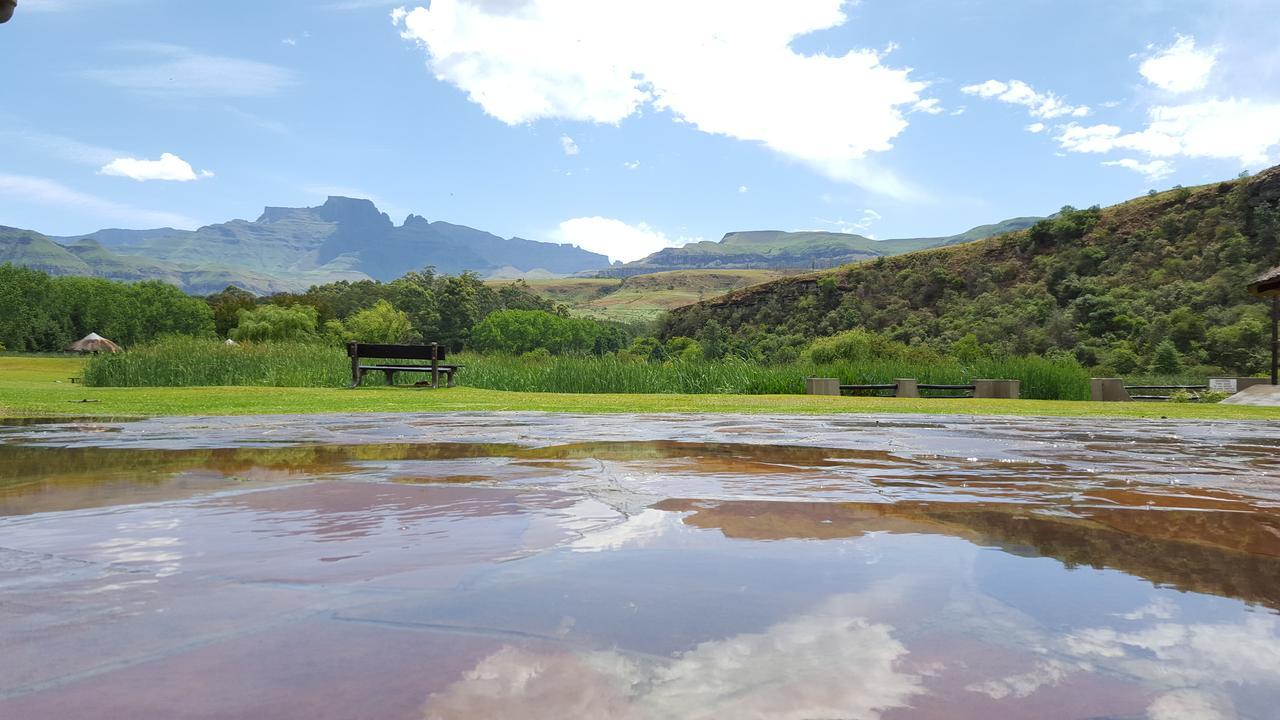 Dragon Peaks Mountain Resort Champagne Valley Εξωτερικό φωτογραφία