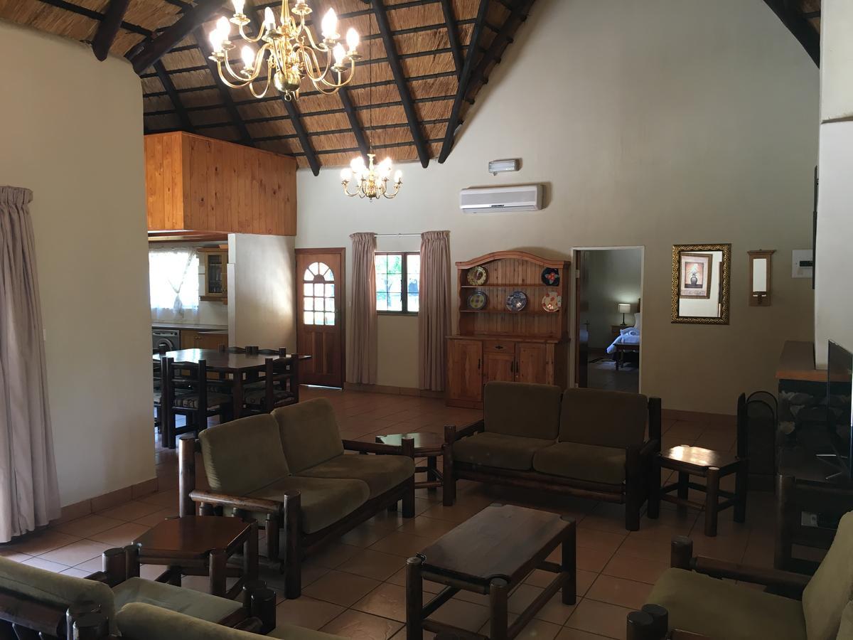 Dragon Peaks Mountain Resort Champagne Valley Εξωτερικό φωτογραφία
