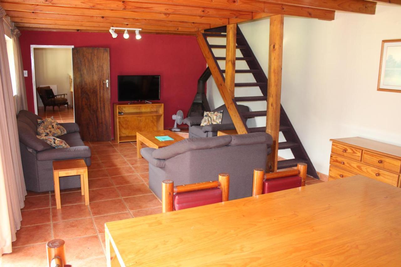 Dragon Peaks Mountain Resort Champagne Valley Εξωτερικό φωτογραφία