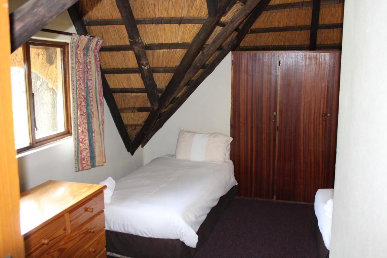 Dragon Peaks Mountain Resort Champagne Valley Εξωτερικό φωτογραφία