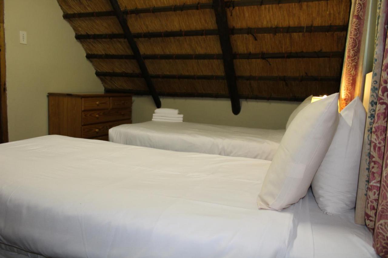Dragon Peaks Mountain Resort Champagne Valley Εξωτερικό φωτογραφία